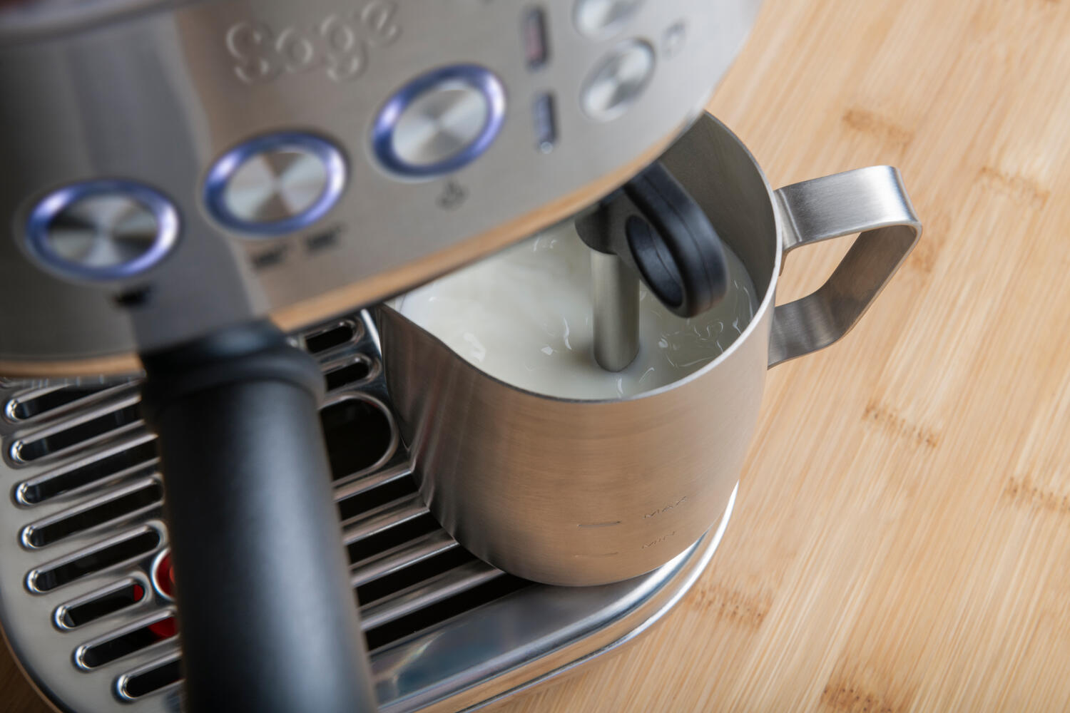 The Bambino Plus espressomaskine - Brushed Stainless Steel